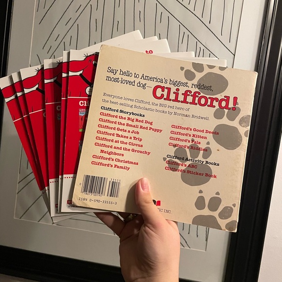 Scholastic Clifford's Big Ideas Story Set - Red and White - Picture 4 of 7